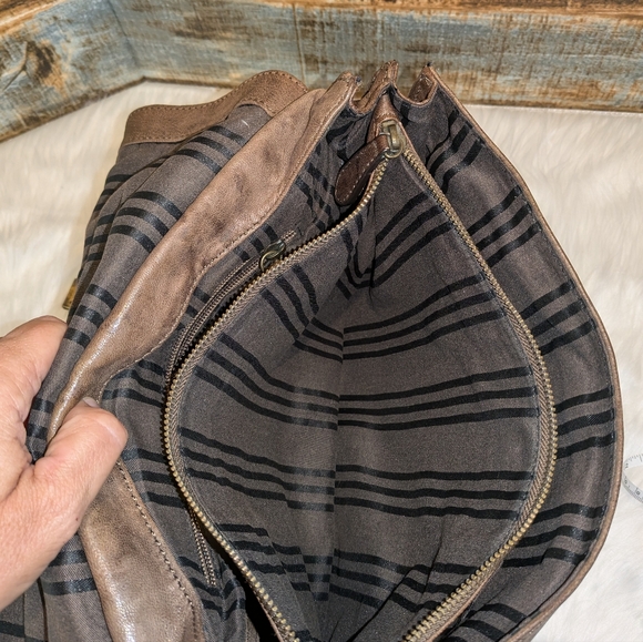 Frye Cameron Distressed Leather Messenger Satchel Bag - Picture 5 of 14